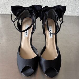 Vintage Y2K Nina Black Peep Toe Bow Heels💕